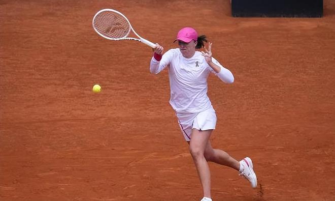 引人注目的 引人注目的